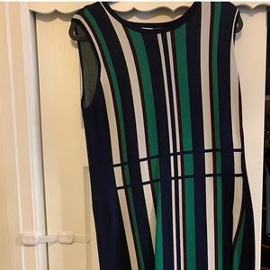 Beautiful professional New York and Company midi dress. Stretchy heavy material.